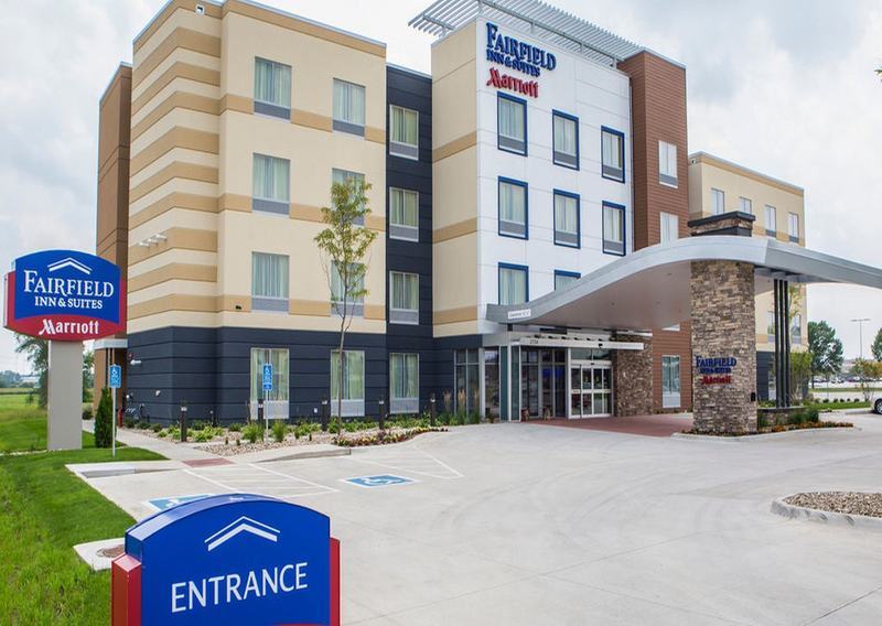 Fairfield Inn & Suites By Marriott Waterloo Cedar Falls Екстериор снимка