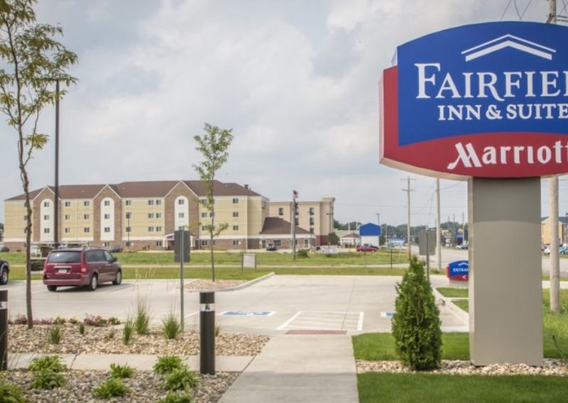 Fairfield Inn & Suites By Marriott Waterloo Cedar Falls Екстериор снимка