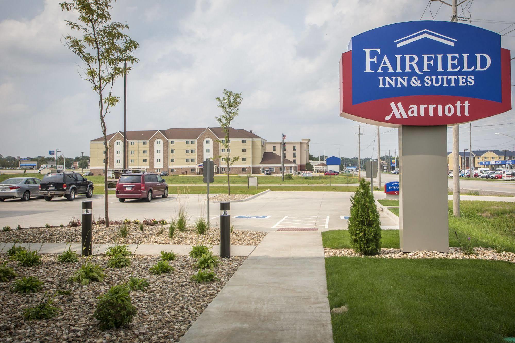 Fairfield Inn & Suites By Marriott Waterloo Cedar Falls Екстериор снимка